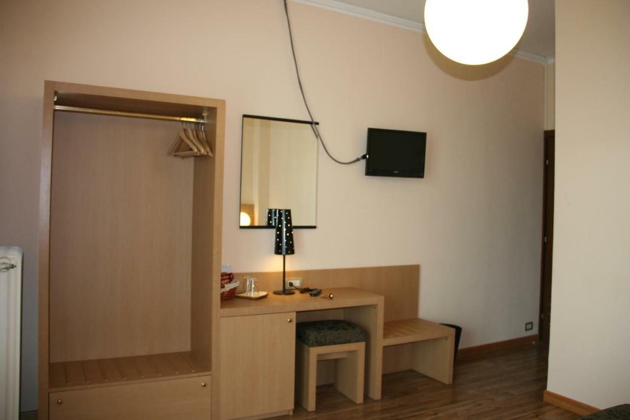 Albergo Nardini Lentate sul Seveso ภายนอก รูปภาพ