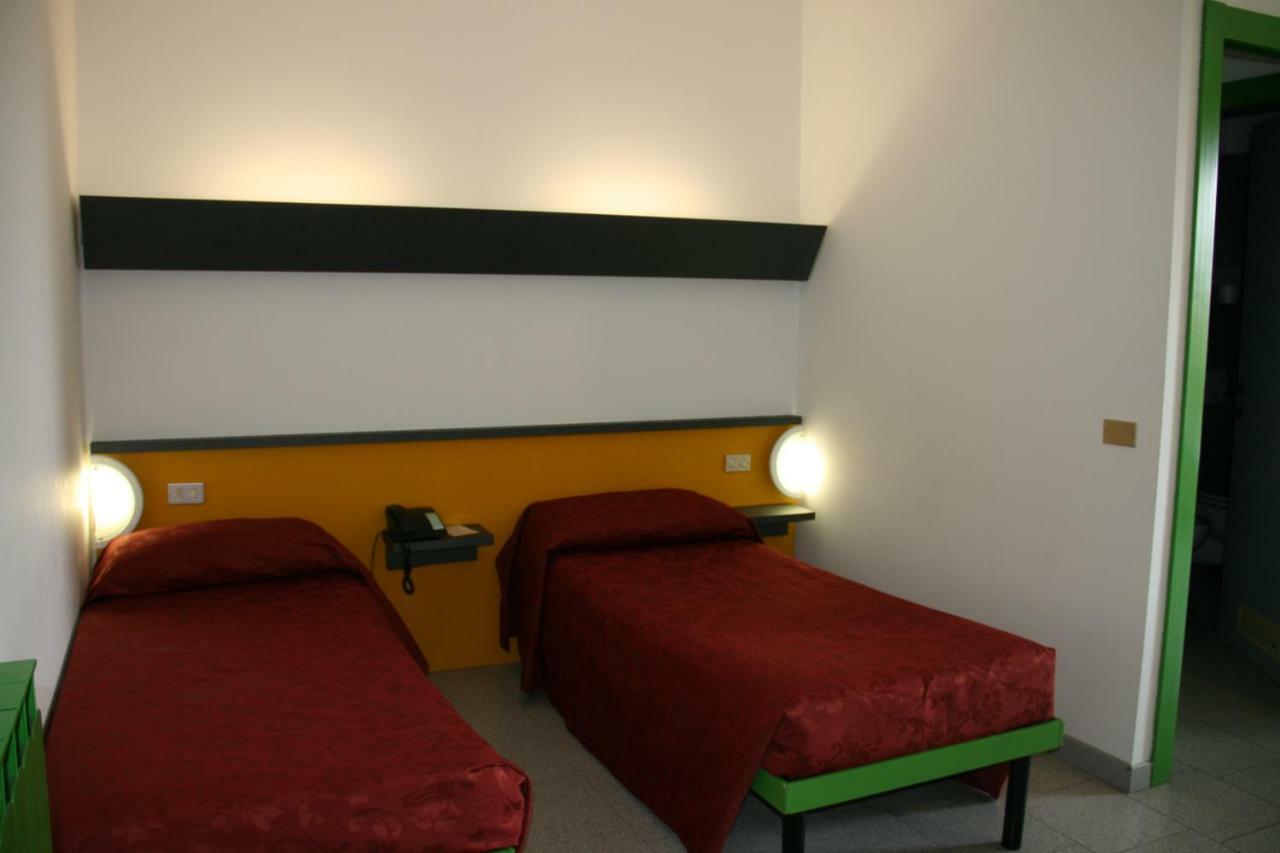 Albergo Nardini Lentate sul Seveso ภายนอก รูปภาพ